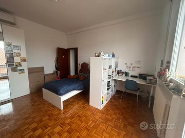 Camera singola per studentesse libera da aprile