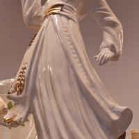 Statua Geisha porcellana finiture oro