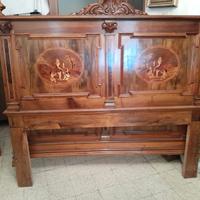 Letto matrimoniale antico