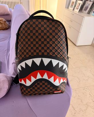Zaino Spraygroud “shark in paris”