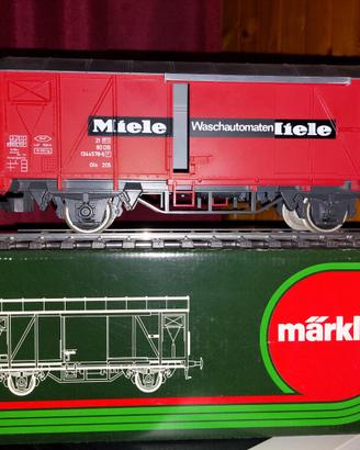 LOCOMOTIVA    SCALA 1 CARRI CHIUSI CON SCATOLA