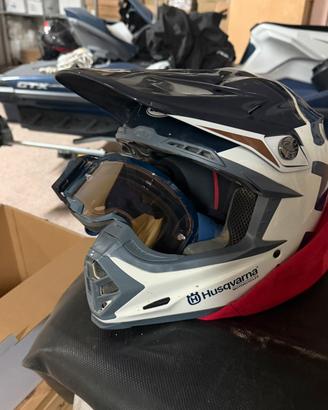 Casco husqvarna