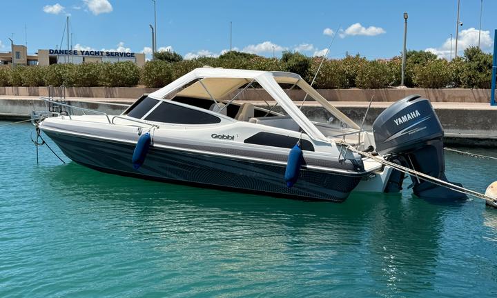 Gobbi 21.5 sport con Yamaha 250