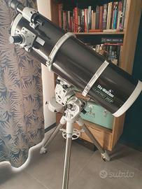 Telescopio completo di oculari e tre piedi Wifi