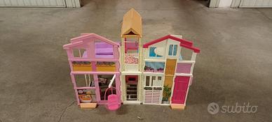 Casa di Barbie, Barbie e peluche 