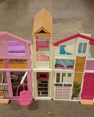 Casa di Barbie, Barbie e peluche 