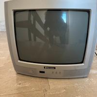 Televisore grigio