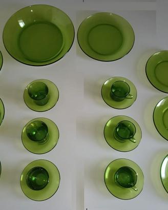 servizio di piatti in vetro temperato di colore ve