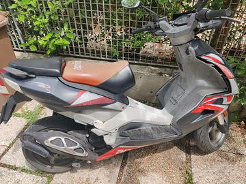 Scooter Aprilia SR 50