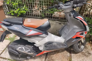 Scooter Aprilia SR 50