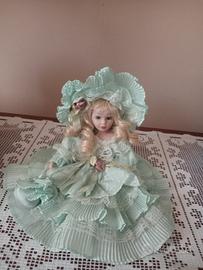 Bambolina in porcellana 