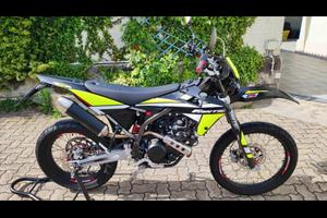 Fantic XEF 125 Performance