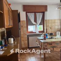 BORGO VAL DI TARO (PR) - TERRATETTO TRE LIVELLI CO