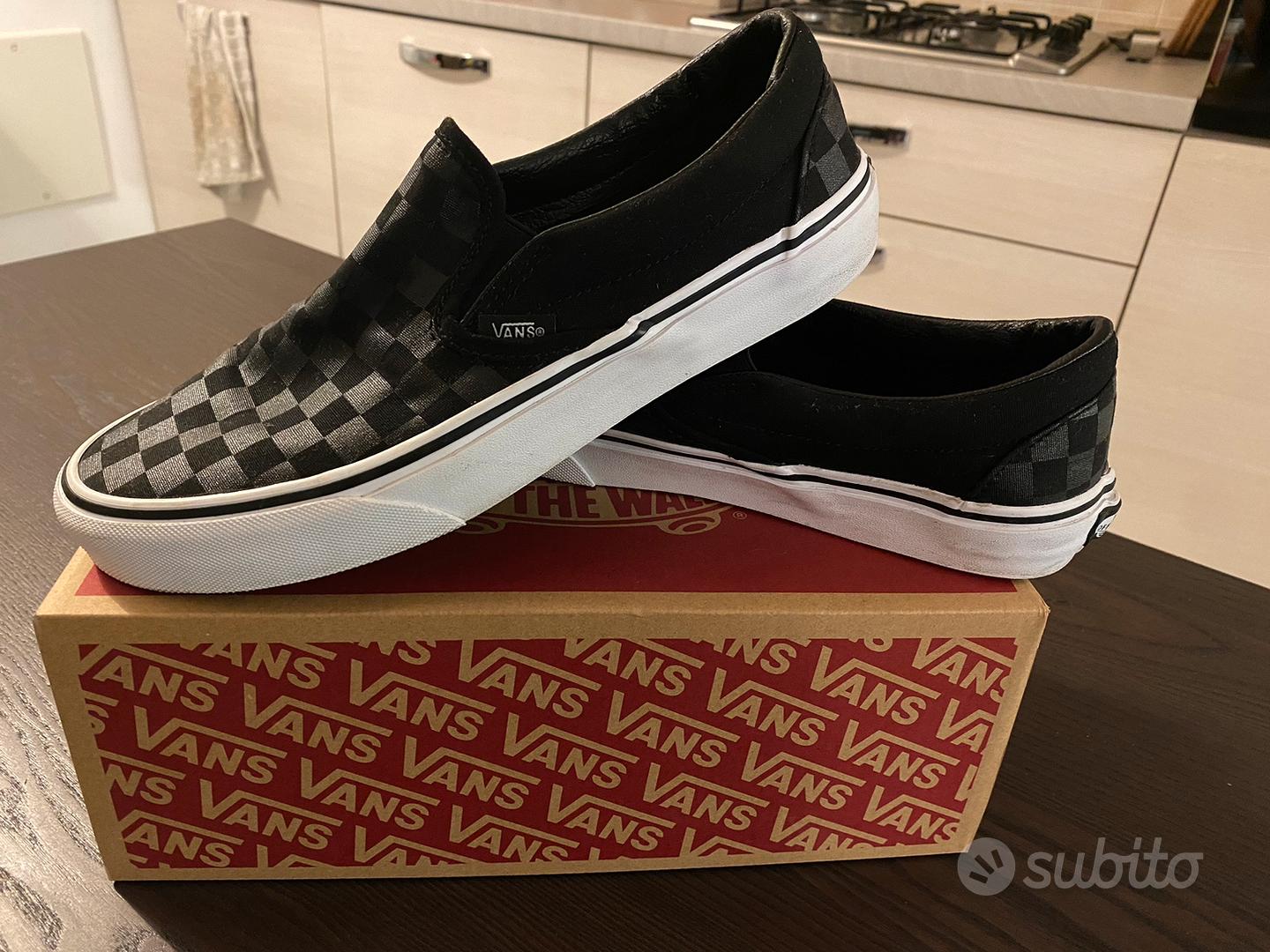 Vans shop bianche indossate