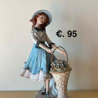 Statuina in porcellana 