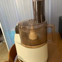 Robot Mulinex per tritare alimenti o ammalgamare.