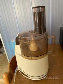 Robot Mulinex per tritare alimenti o ammalgamare.