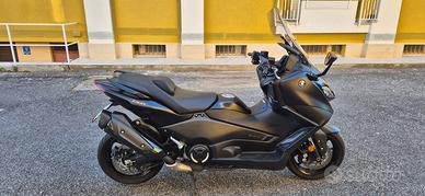 Yamaha T-Max 560