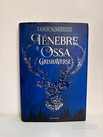 Libro “Tenebre e Ossa” della serie Grishaverse