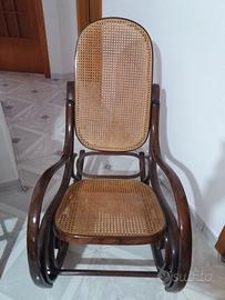Sedia a dondolo in stile Thonet
