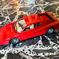 Ferrari Testarossa 1/18 Burago