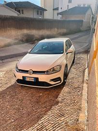 Golf 7.5 R-Line 2018 motore nuovo 20.000Km