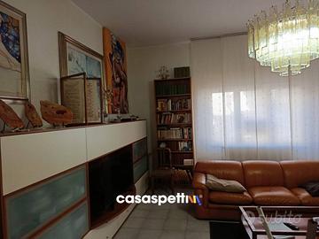 Appartamento di 160 m² con 4 locali a Lizzano