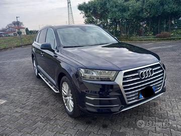 Audi Q7 3.0 tdi quattro tiptronic