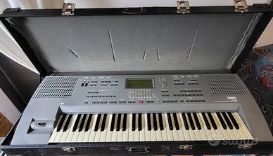 Tastiera Korg IS40 con ACCESSORI