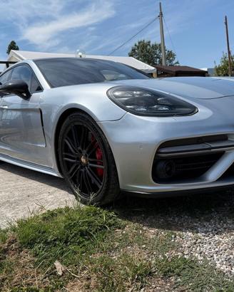 Porsche Panamera 4.0 Turbo