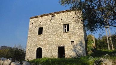 Rustico / Casale di 144 m² con 3 locali a Ausonia