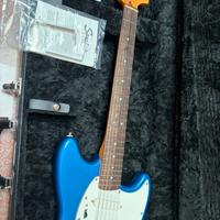 Squier Mustang CV Competition + case Fender