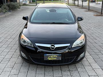 Opel Astra 1.7 CDTI 110CV Sports Tourer Cosmo