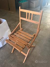 N. 4 sedie in vero legno chiaro piccole