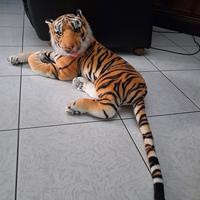 Pupazzi  peluche  sdraiato giochi animali giungla