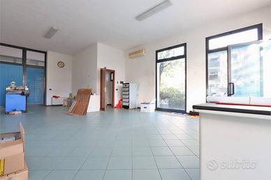 Immobile di 75 m² con 1 locale a Longare