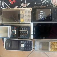 Stock di vecchi telefoni nokia /Sony