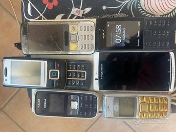 Stock di vecchi telefoni nokia /Sony