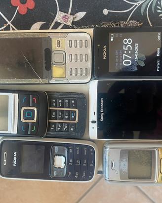 Stock di vecchi telefoni nokia /Sony