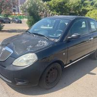 Lancia Ypsilon 1.3 MJT 90 CV Oro Giallo