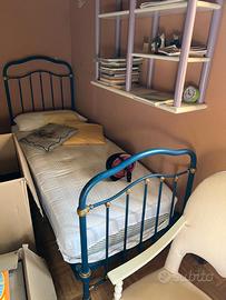 2 letti singoli in ferro battuto