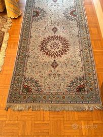 Tappeto persiano fatto a mano 