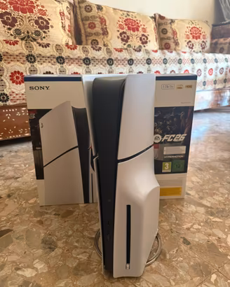 Playstation 5 Slim 1 TB  (disc) + controller