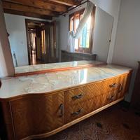 Comò con specchiera