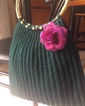 Borsa fatta all uncinetto