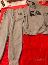 Tuta nuova EA