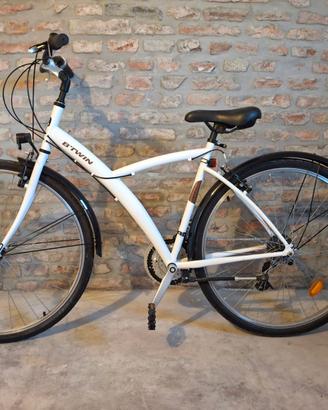 Bicicletta B Twin bianca
