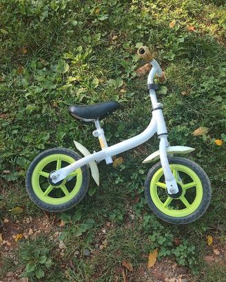 bicicletta senza pedali