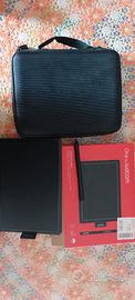 Tavoletta grafica One Wacom con pratica custodia
