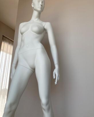 Coppia di manichini donna professionali in resina